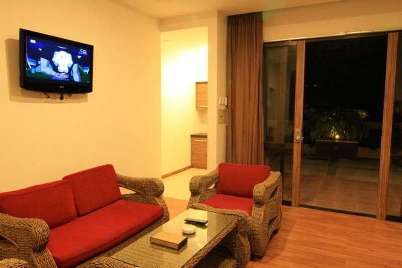 แกรนด์ มาลิโอโบโร ยอกยาการ์ตา Hotel ภายนอก รูปภาพ