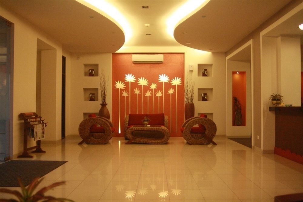 แกรนด์ มาลิโอโบโร ยอกยาการ์ตา Hotel ภายนอก รูปภาพ